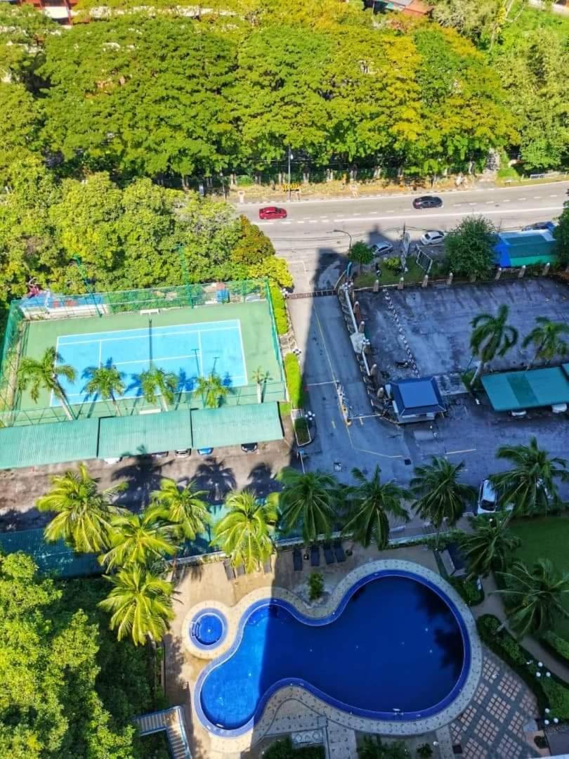 Airbnb At Sri Sayang Batu Ferringhi Beach Kültér fotó