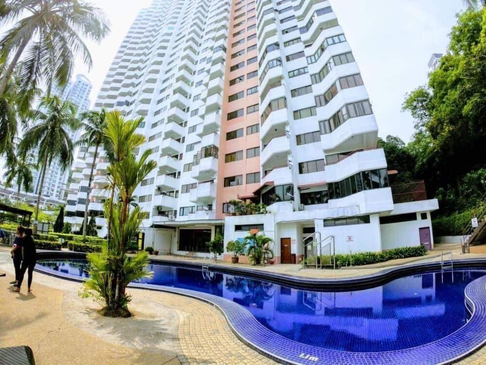 Airbnb At Sri Sayang Batu Ferringhi Beach Kültér fotó