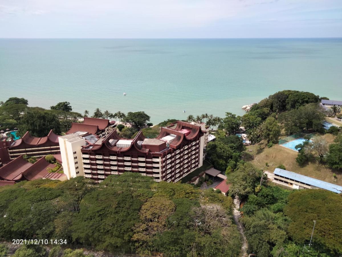 Airbnb At Sri Sayang Batu Ferringhi Beach Kültér fotó