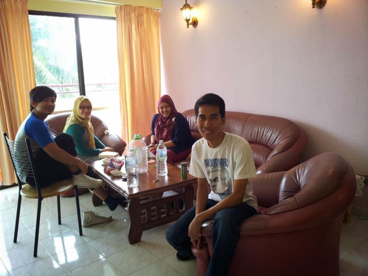 Airbnb At Sri Sayang Batu Ferringhi Beach Kültér fotó